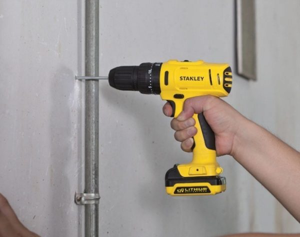 Taladro Percutor Atornillador Inalámbrico De 10mm Stanley - Imagen 5